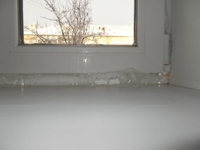 Промерзшее окно