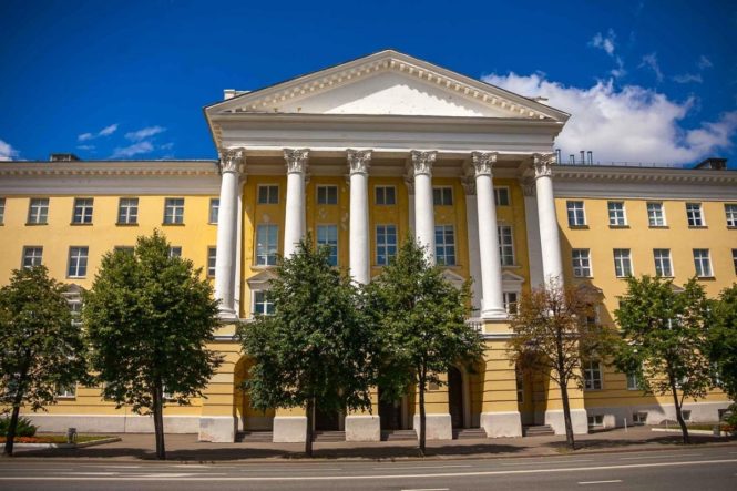 Лучшие ВУЗы для обучения этой профессии